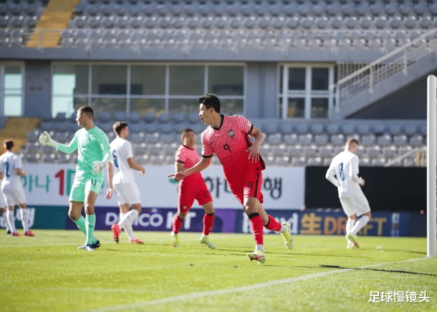 韩国队|5-1！韩国队神了：3分钟2球+世界波，巴萨式配合惊艳，远胜国足