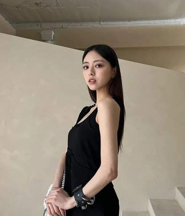 EXO|哪位爱豆最适合当模特?EXO排名不敌防弹;TWICE成员担任MC?