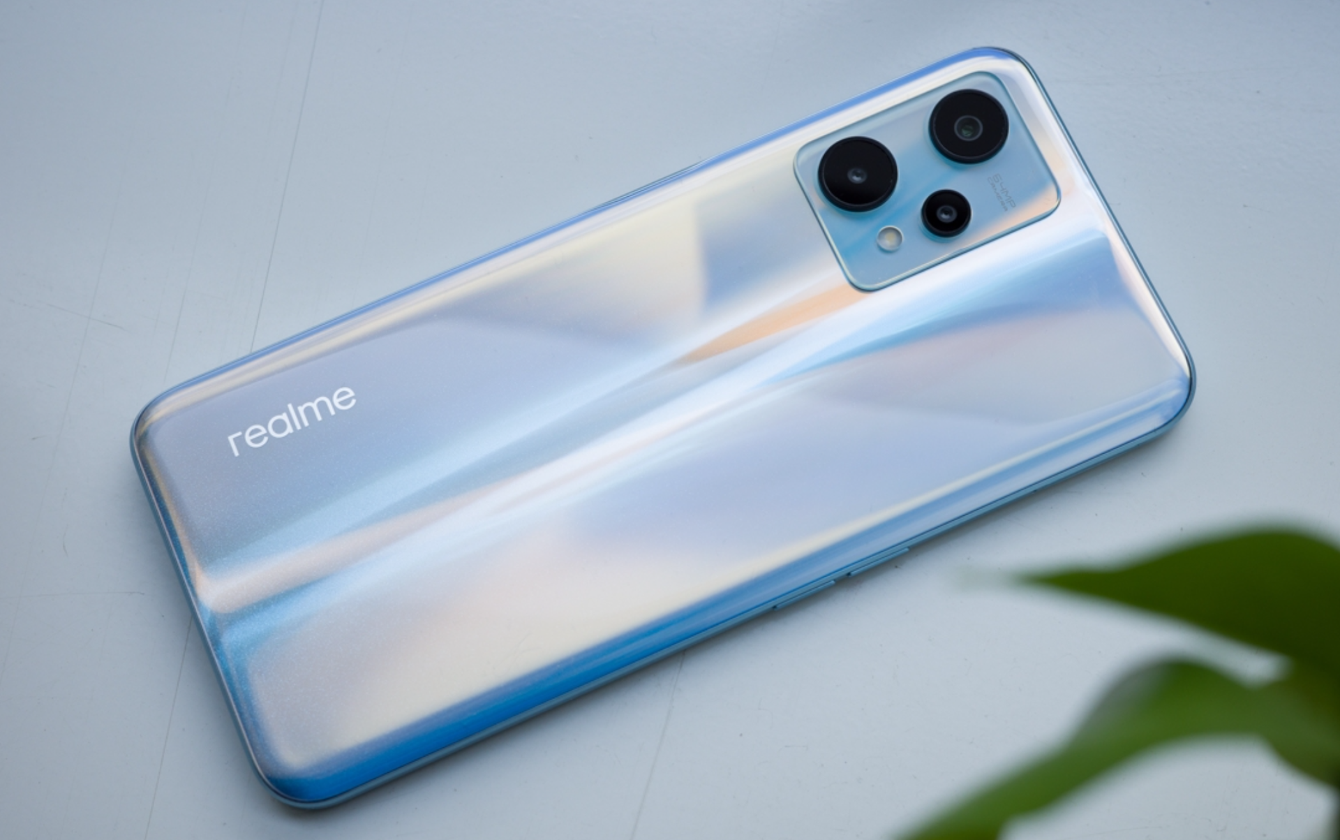 realme|靠外观吸引年轻人,靠内在留住用户?realme真我V25简评