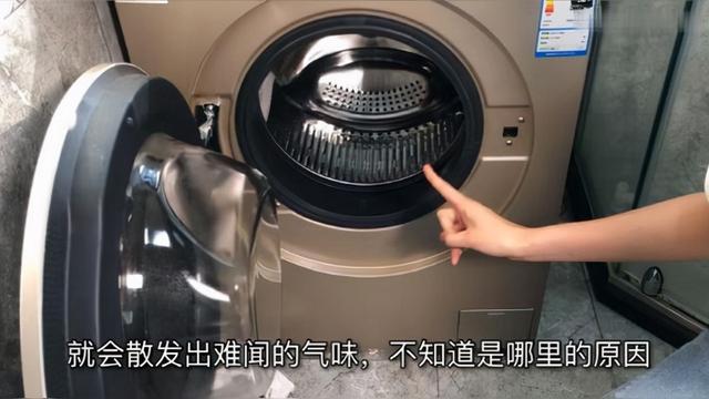 洗衣机用完盖子开着还是关上?很多人都做错,难怪衣服洗完还发粘