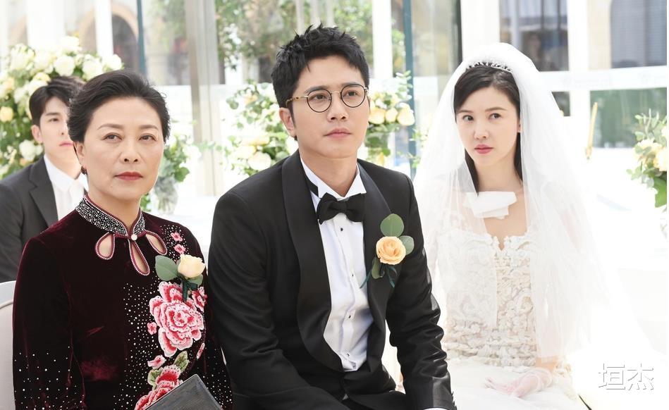 杨子姗|“反差人生”杨子姗:在剧里被虐到不成型,现实里跟老公甜的齁