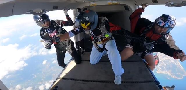 旅行|痞幼和陆文臣泰国旅行被偶遇,因重度焦虑退网,再次被质疑怀孕