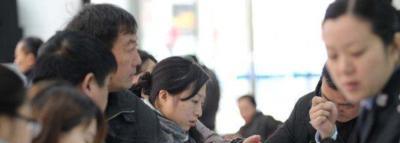 政审引发争议,家长建议取消“连坐”,长辈犯错不应晚辈来承担!