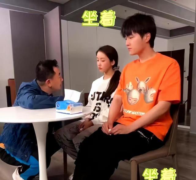 李易峰|黄海波翻车后以开表演班为生,那么李易峰今后会干嘛呢