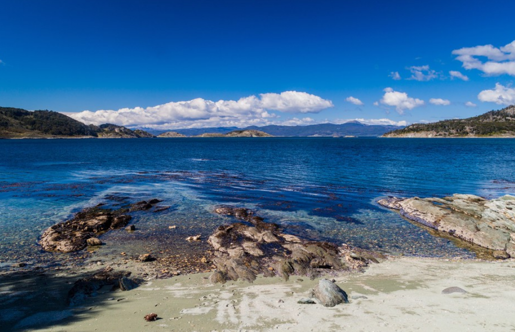 |火地岛是美洲最南端的岛，不细心看，还以为跟南美大陆连在一起