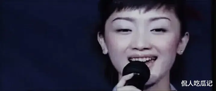 张瑶|张瑶:做歌手被央视捧,做演员被贵人捧,逼婚高富帅,真是个狠人