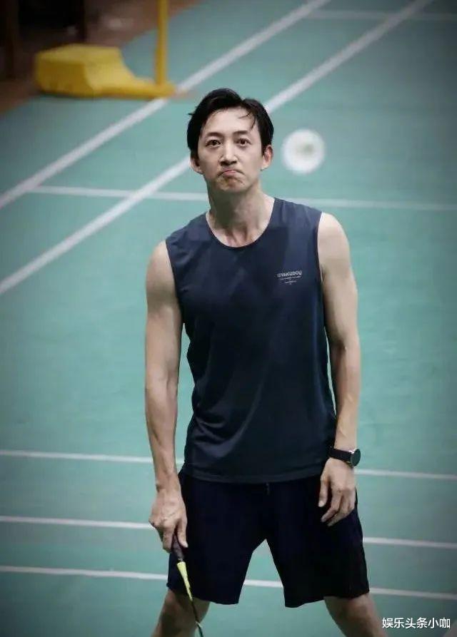 沈腾 太油腻!国民校草脸肿了,神颜彻底崩了!