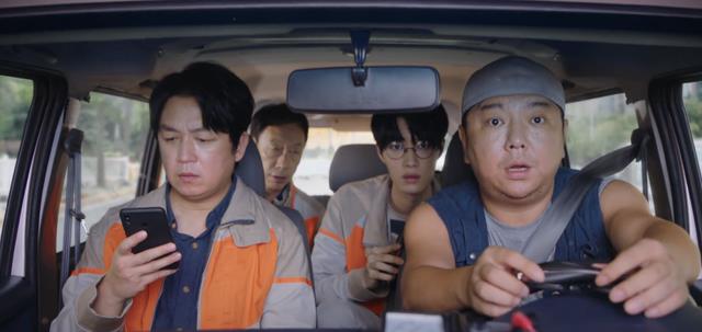 央视|新居之约：溢出屏幕的失真感，满屏烈焰红唇，网友：央视选剧翻车