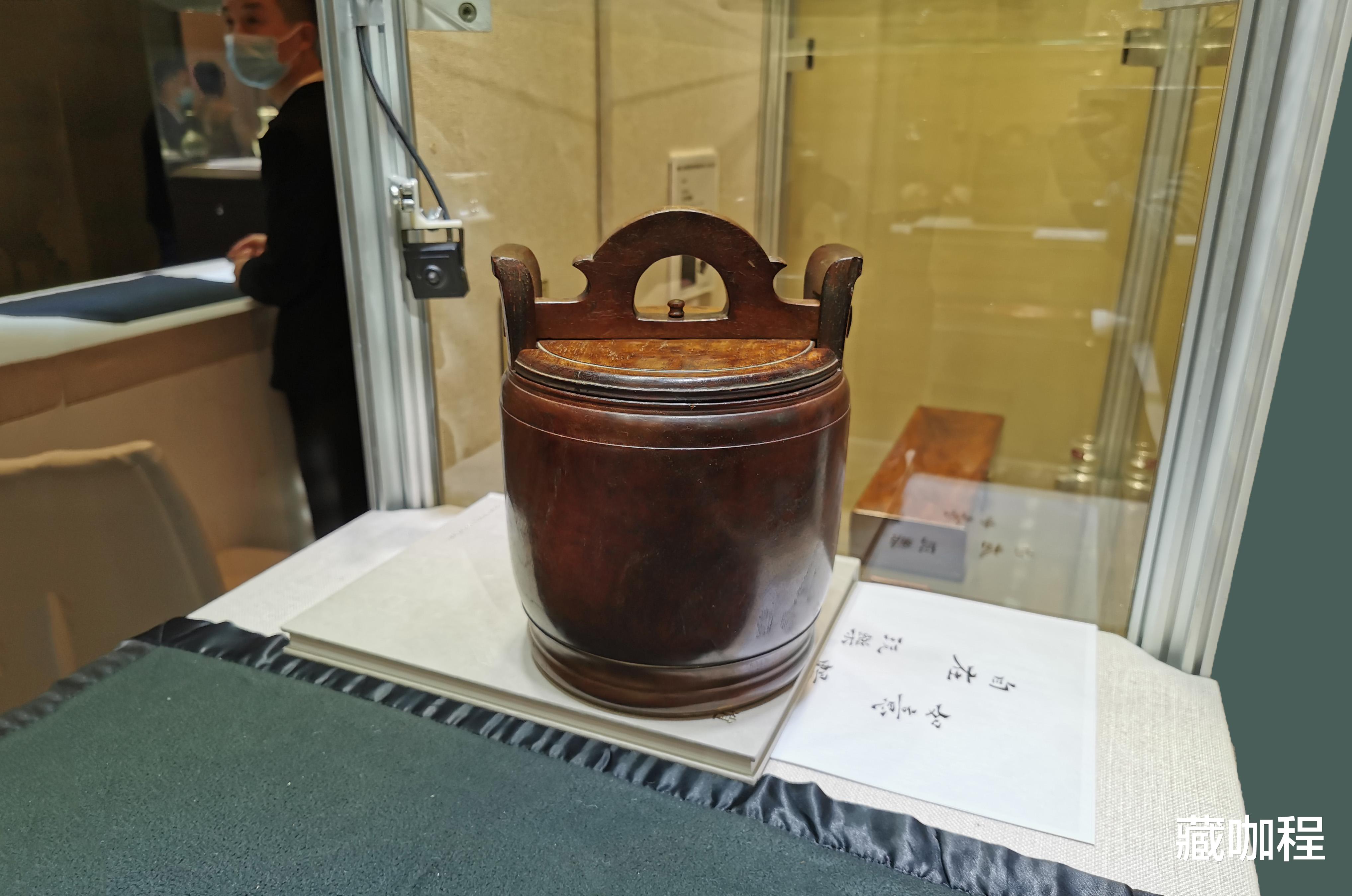 保温、装饰两不误,黄花梨壶套桶人走茶不凉