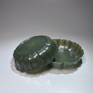 |清 和田玉碧玉诗文莲花碗一对