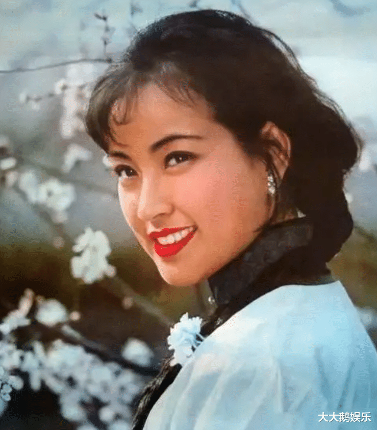 关之琳|年轻时都是大美女，60岁还不生孩子的6位女星，各有各的心酸