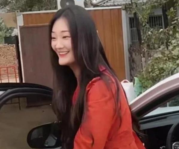 陈亚男|假经纪人摊牌，陈亚男被官媒揭开“遮羞布”，离开大衣哥彻底凉了