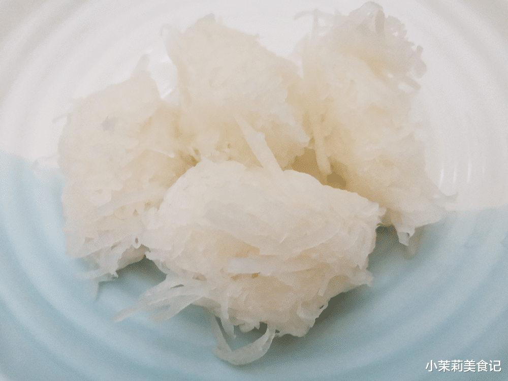 银耳|肺脏最爱的5种食物，建议每天吃点，生津润燥敛肺气，秋冬多受益