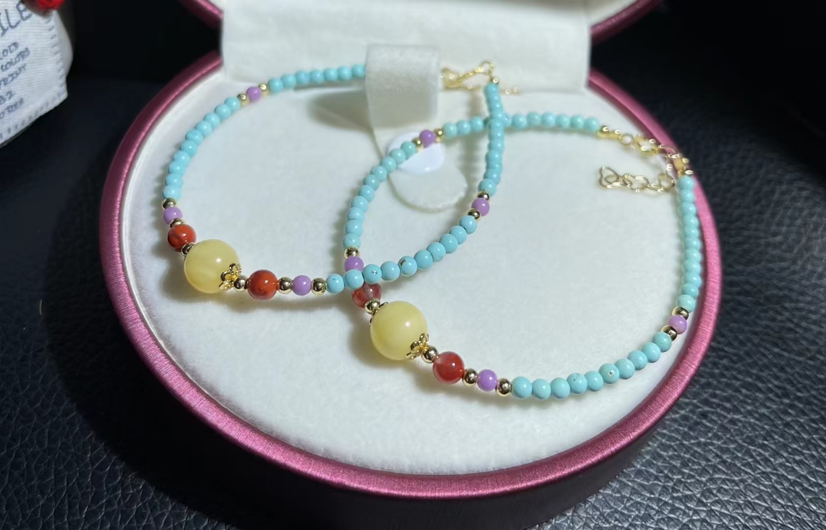 玉雕|绿松石手串的保养