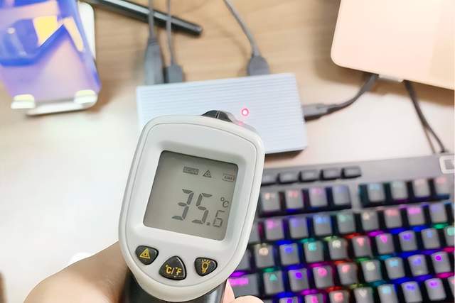 硬盘|奥睿科CDH-9N硬盘盒扩展坞：接口丰富功能强大，扩容扩展一次搞定