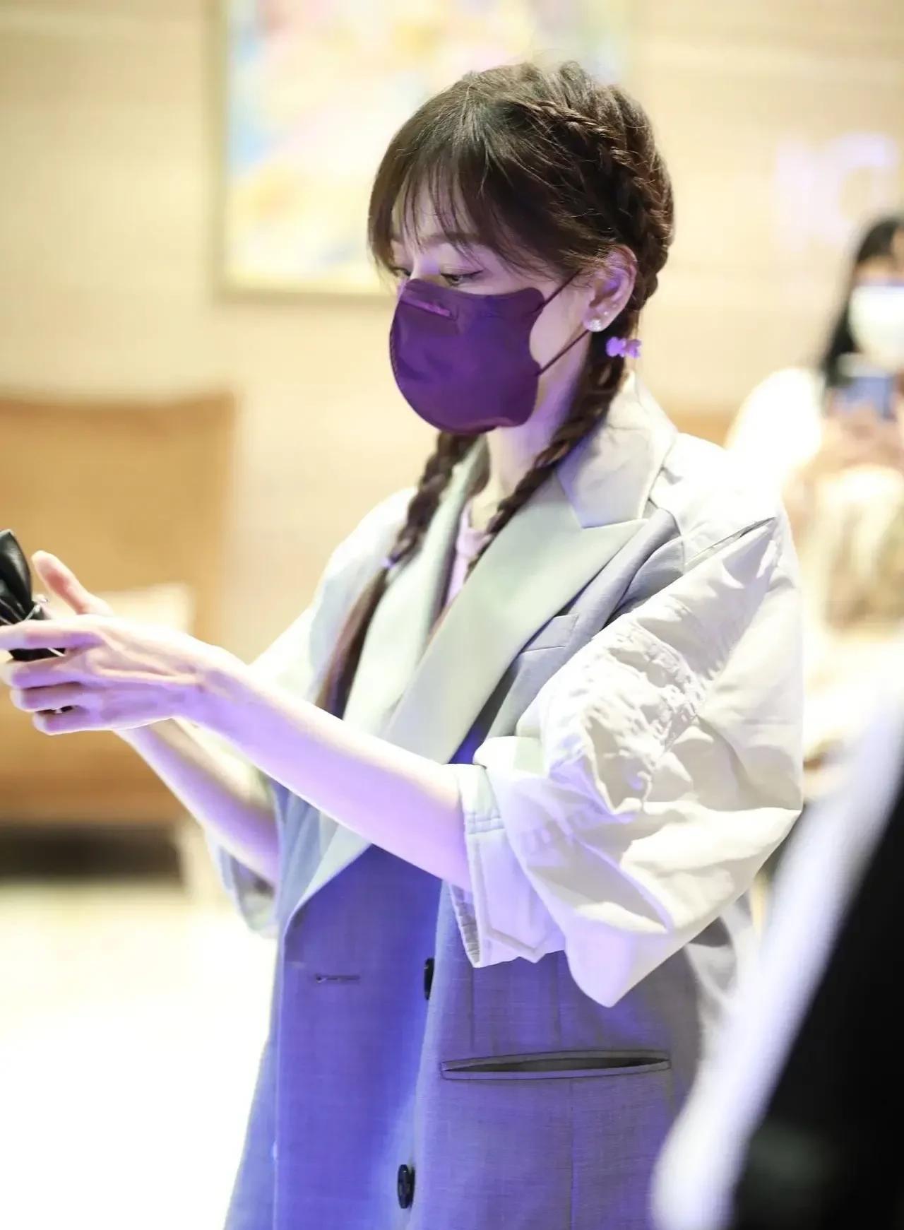 王心凌|王心凌是单纯的很甜，而阿sa眼神充满小心思，不是从内而外的甜美