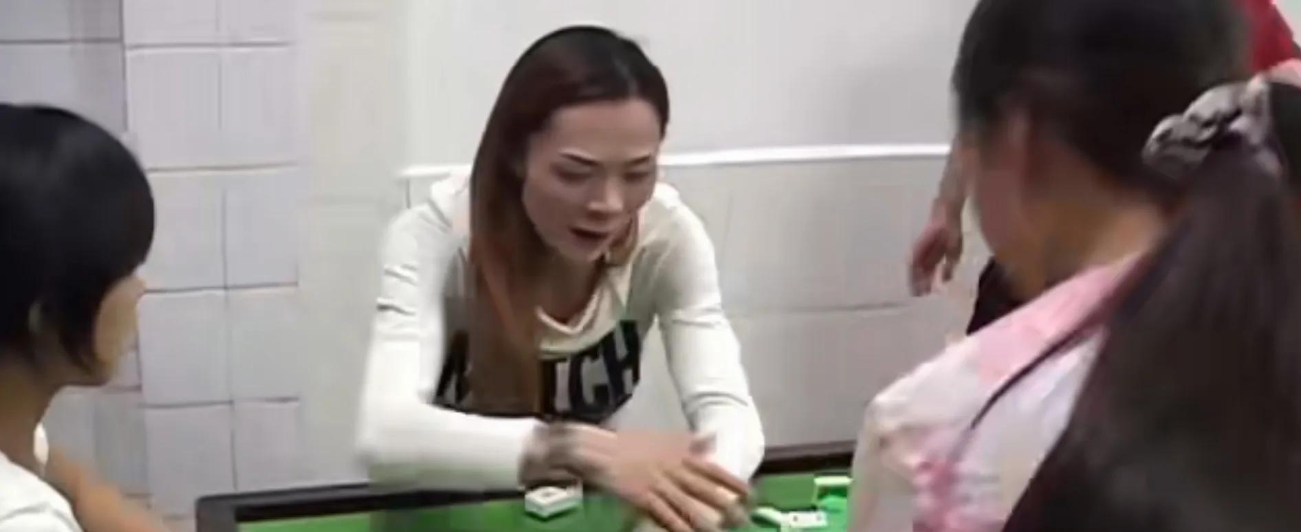 |李二毛，为了爱情变性，最后惨死在出租屋