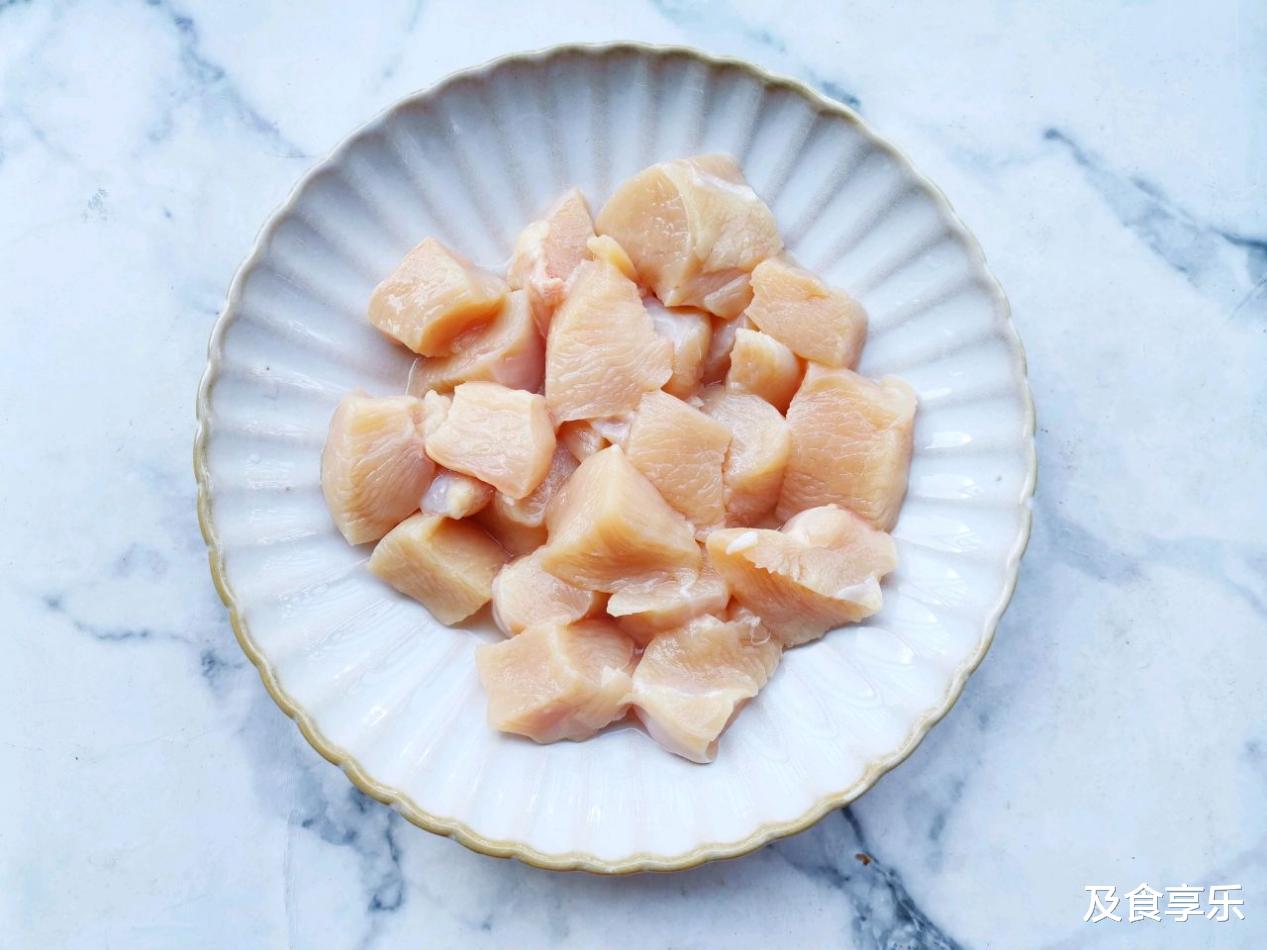 穿衣搭配 鸡胸肉烤时蔬,荤素搭配营养高,低脂低卡又美味,简单零失败