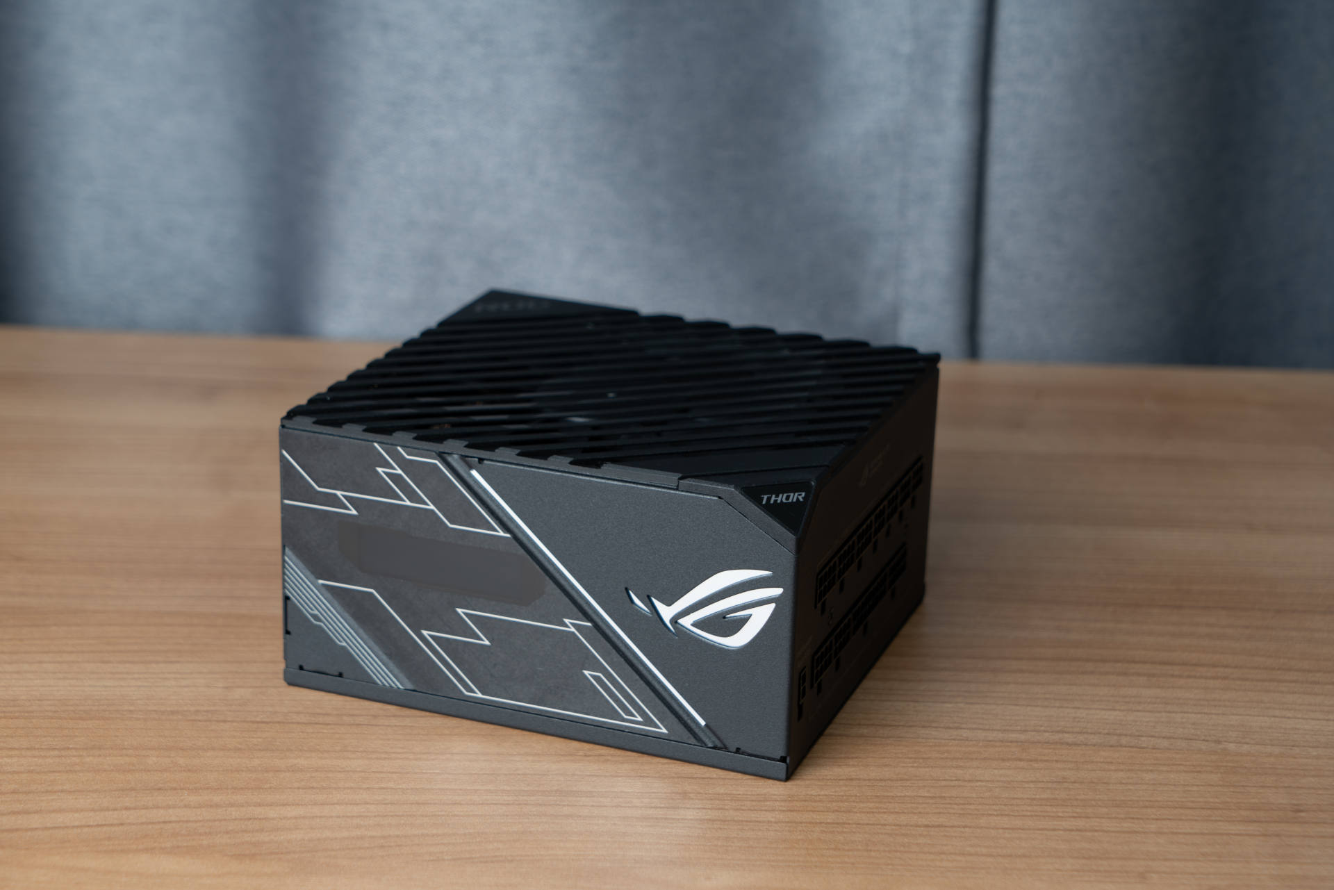 主板|羊毛只薅一只，ROG办公全家桶装机