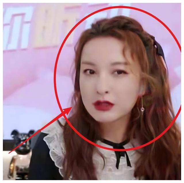 美颜|看一次吓一次!这七位明星关掉美颜滤镜后,反差已超越乔碧萝