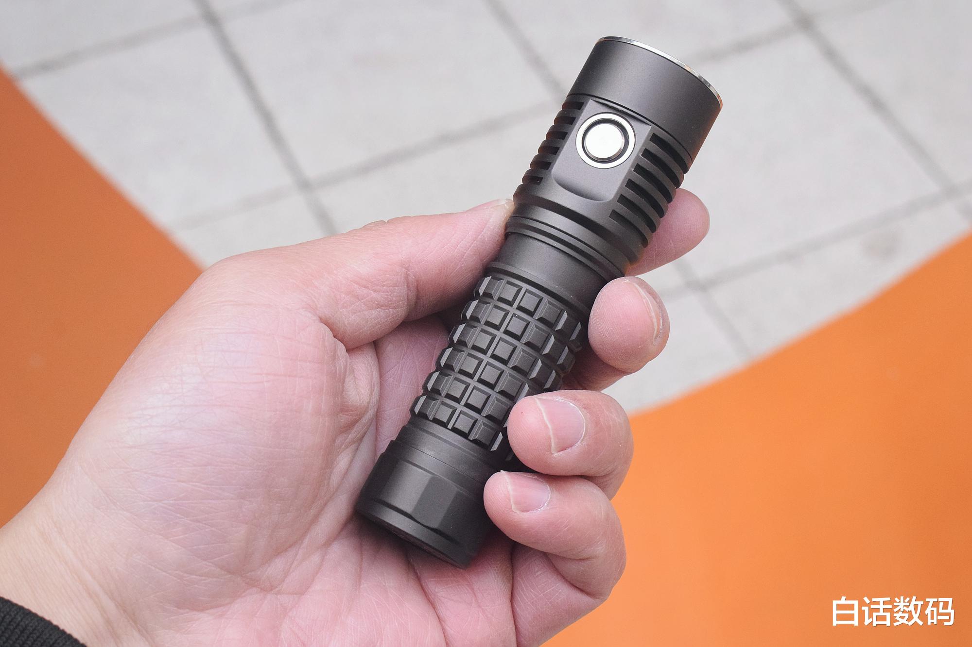 设计师|小巧易携，性能出色！在路上X4M直充21700小筒体验