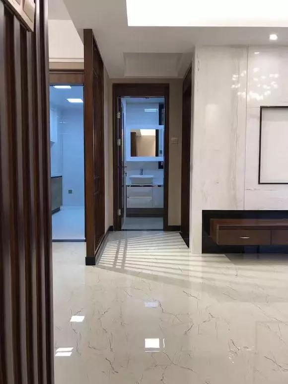 新房装修毕业，单单硬装花了18万，朋友看完都吐槽太贵了