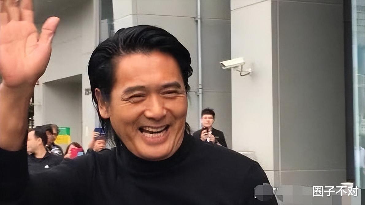 |\娱圈善人\周润发：数次称事后捐光56亿身家，但现在不见捐过1分