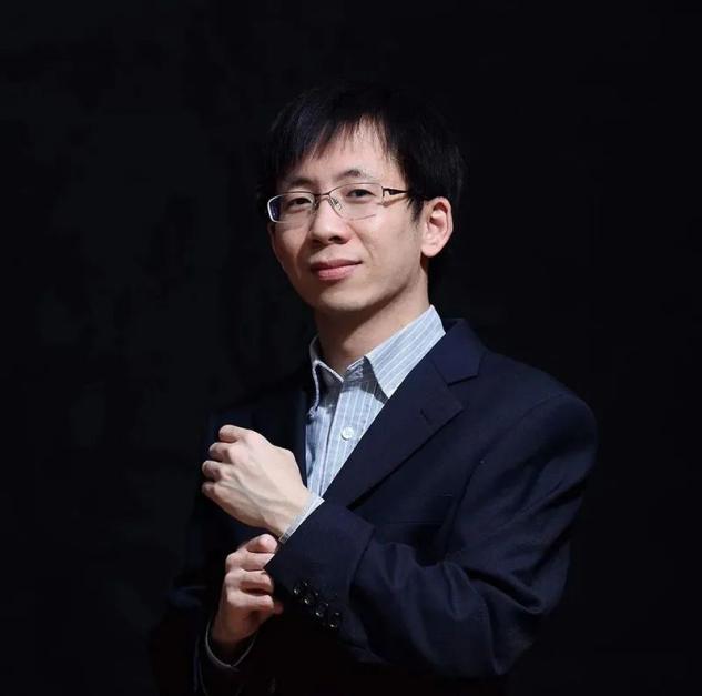 张一鸣|身价500亿刀！张一鸣坐稳中国互联网首富，网友：字节太能赚了！