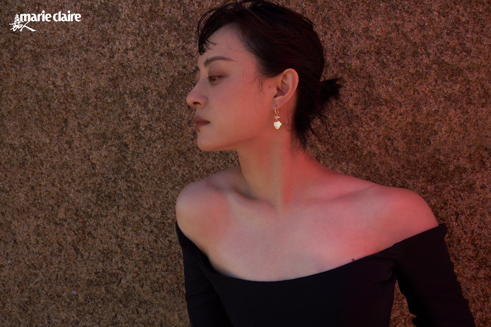 孙俪|孙俪一袭热粉长裙登封 夏日海滨演绎双面出彩魅力