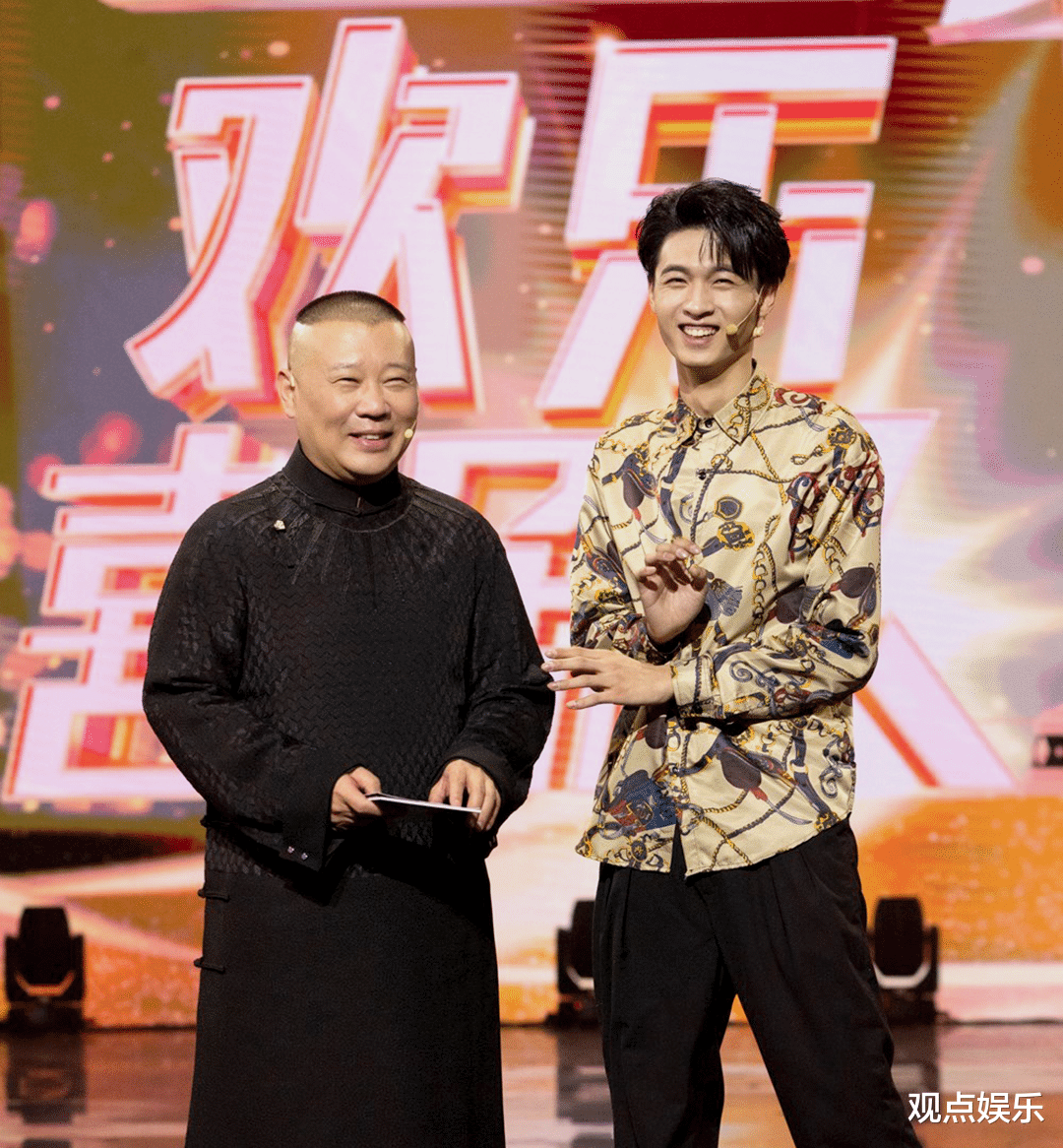 黄圣依|秦霄贤表面顽皮私下努力，录综艺休息期间积极补课，全员响应