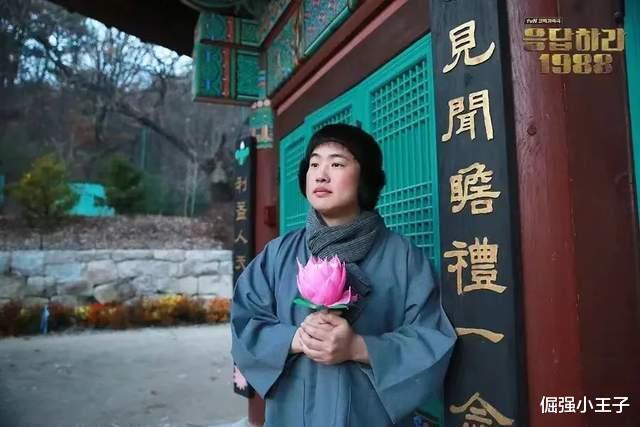 离开寺庙的女硕士:佛灯下“摸鱼”,“下山”后卷自己