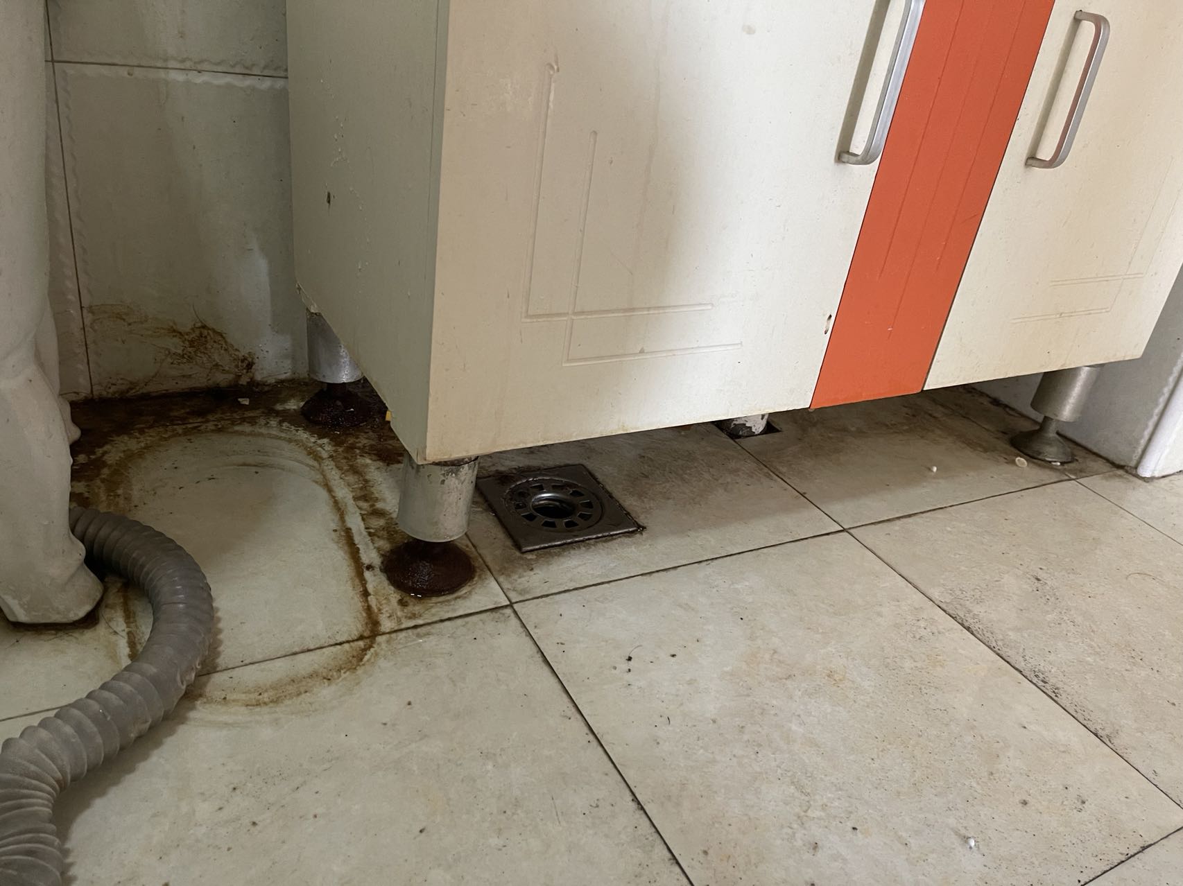 这10个“反人性”的卫生间设计,我劝你一个也别忍,用着太遭罪了