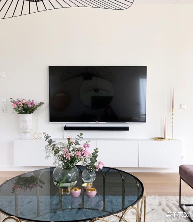 瑞典超有爱的一家三口，轻奢风塑造的粉白空间，简直太美了