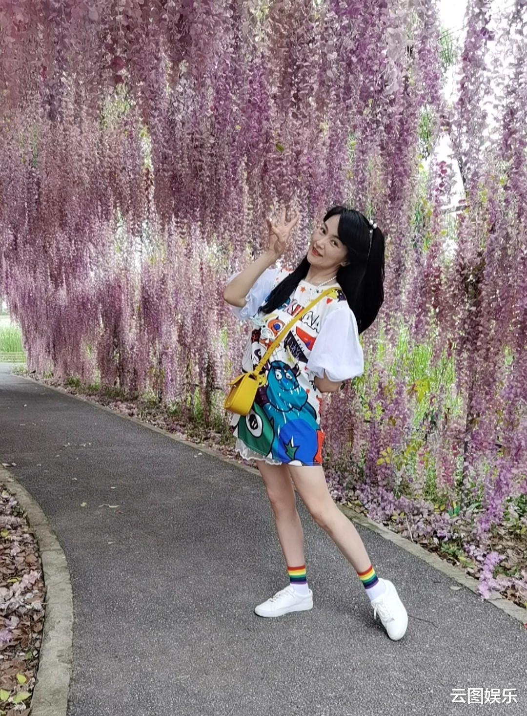 邵传勇|港星邵传勇解封后带妻子踏青!在上海定居15年,已开了7家餐厅