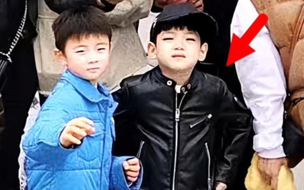 姜潮|姜潮上热搜第一，以为姜出轨了，原来是晒陈妍希陈晓儿子正脸秒删