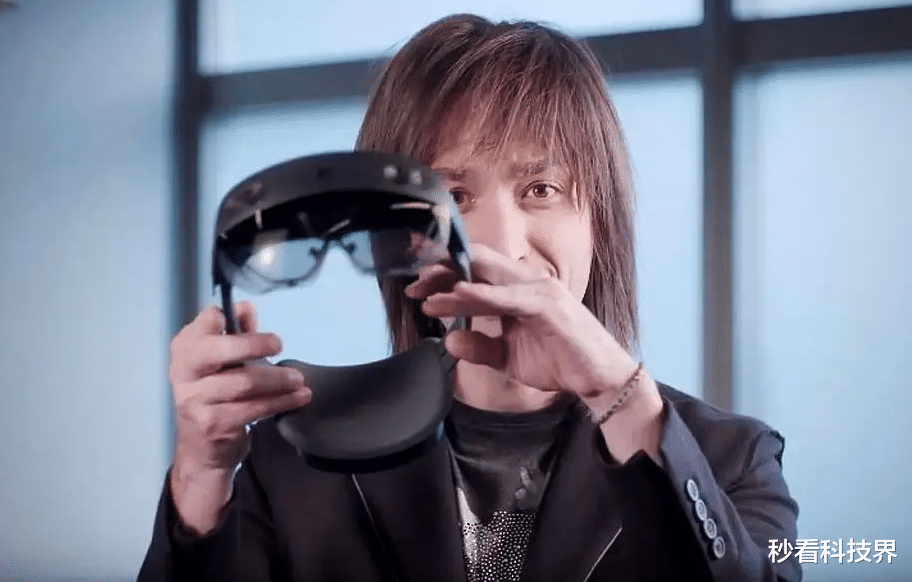 数字化转型|办公室看“VR小电影”，还直播给女性员工，微软高管辞职