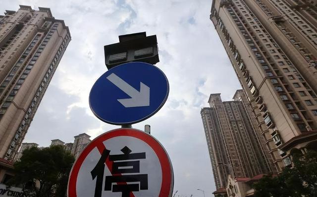 房贷利率|放贷时间越长,挨得打就越毒?普通人千万别熬30年还房贷了!