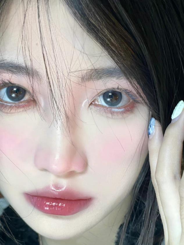 底妆 氛围感妆容要怎么打造,学会这几种方式,气质瞬间上升