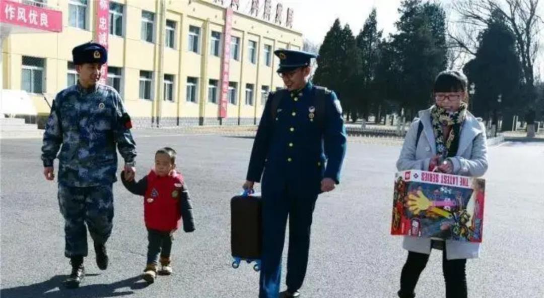 军人|军人一个人工资撑不起一家