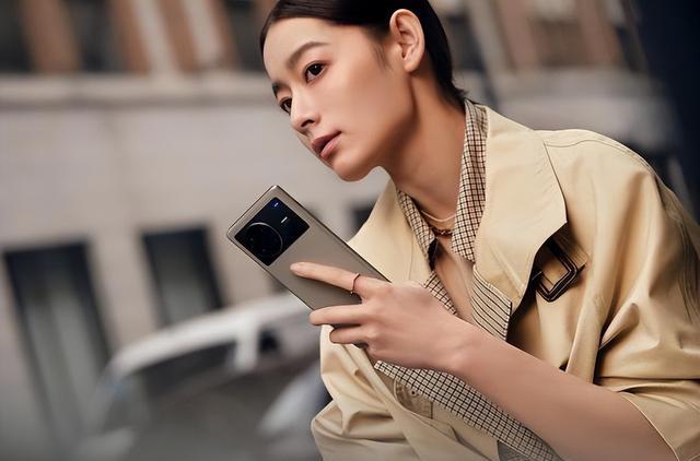 芯片|vivoX90核心配置曝光,首发天玑9200与国产高端屏幕?