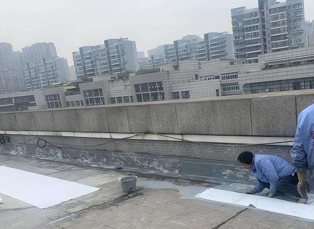 屋顶防水补漏,可以按照这3个步骤进行,但要注意其中的6点
