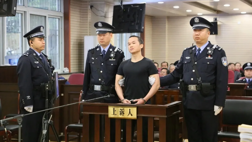 13岁目睹母亲被打死,22年后手刃凶手替母报仇,是真孝还是滥杀?
