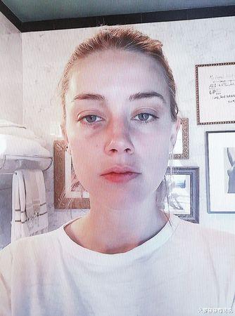 陈亚男|强尼戴普遭控毒瘾“茫到随地躺”失控照曝！安柏赫德眼角受伤留证