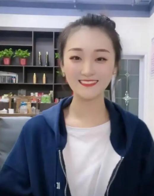 陈亚男|两败俱伤！爆大衣嫂录音后，陈亚男被商家联合抵制，要求下架商品