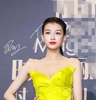 发型 贴头皮是检验女明星的唯一法宝，敢梳这个发型，都是真美人！