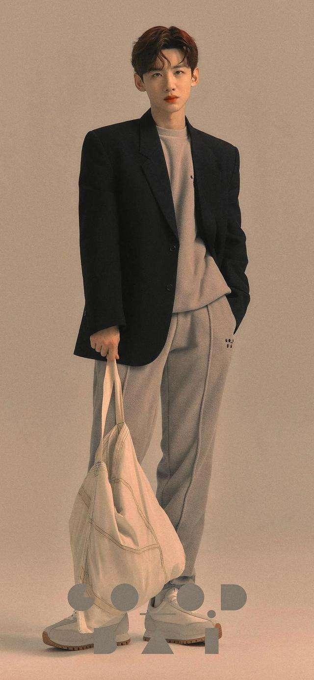 王一博|白敬亭注册“另外的价钱”商标,网友:只能说明星大侦探太火了