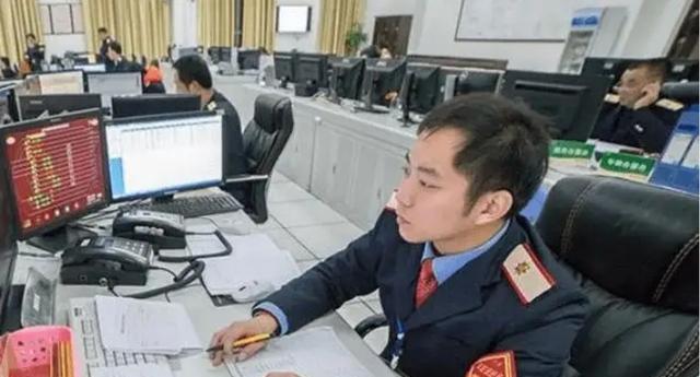 |为何总感觉公务员都比较有钱？在了解家庭背景后，才恍然大悟