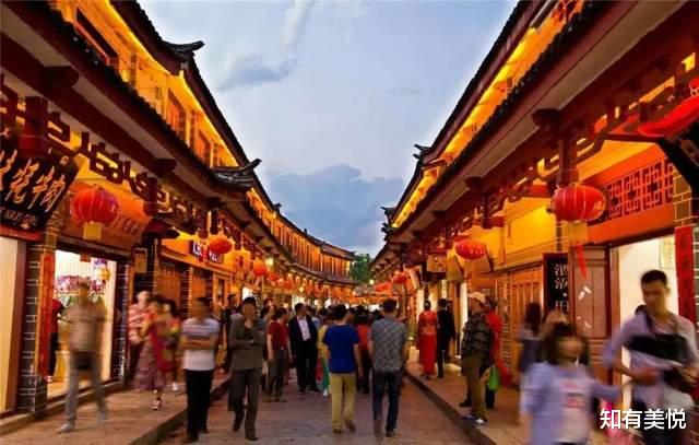 避暑胜地|夏日旅游必去的10大避暑胜地，山美水美人更美，过个25℃的夏天!