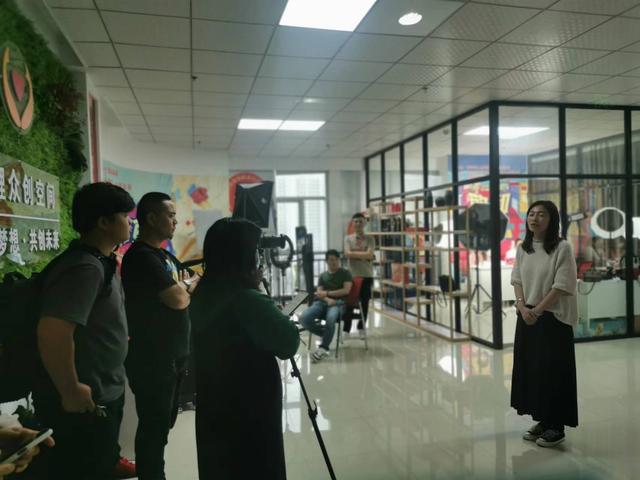 岳阳|湖南岳阳：专业专家授课助推电商发展