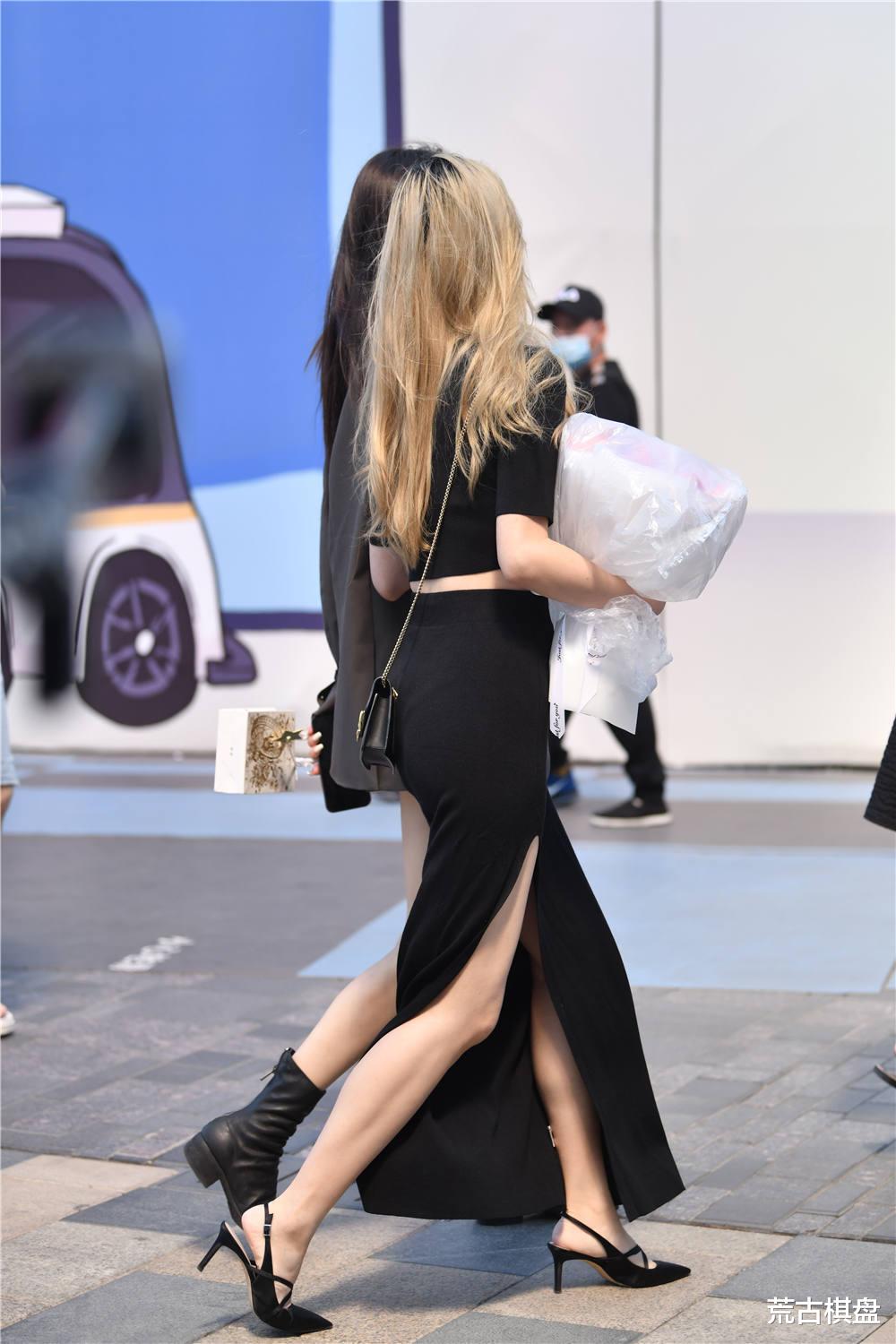 种类繁多的高跟鞋，在夏季的时尚街区，你都看不过来了